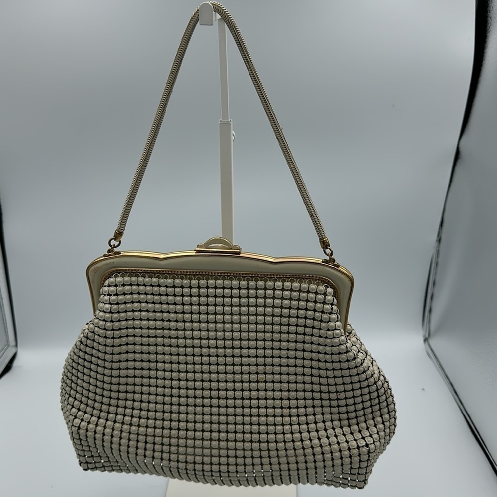 Vintage '70s Oroton Mesh Evening Purse in Gardenia Color - Picture 3 of 14